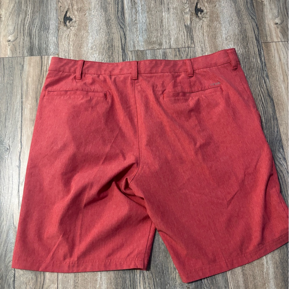 IZOD Golf Shorts Mens Sz 40 Watermelon Pockets Classic Comfortable Lightweight